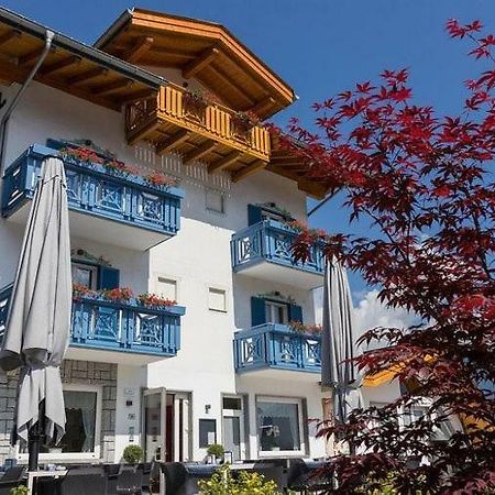 Hotel Milano Tione di Trento Exteriör bild