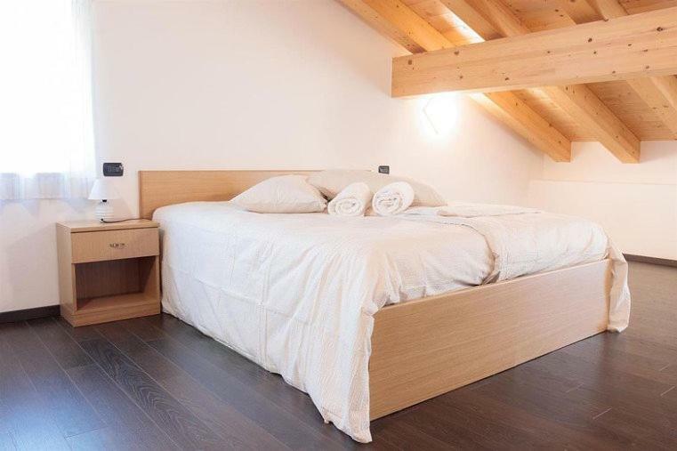 Hotel Milano Tione di Trento Exteriör bild