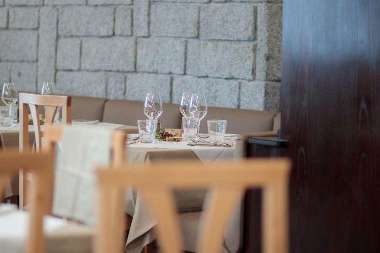 Hotel Milano Tione di Trento Exteriör bild